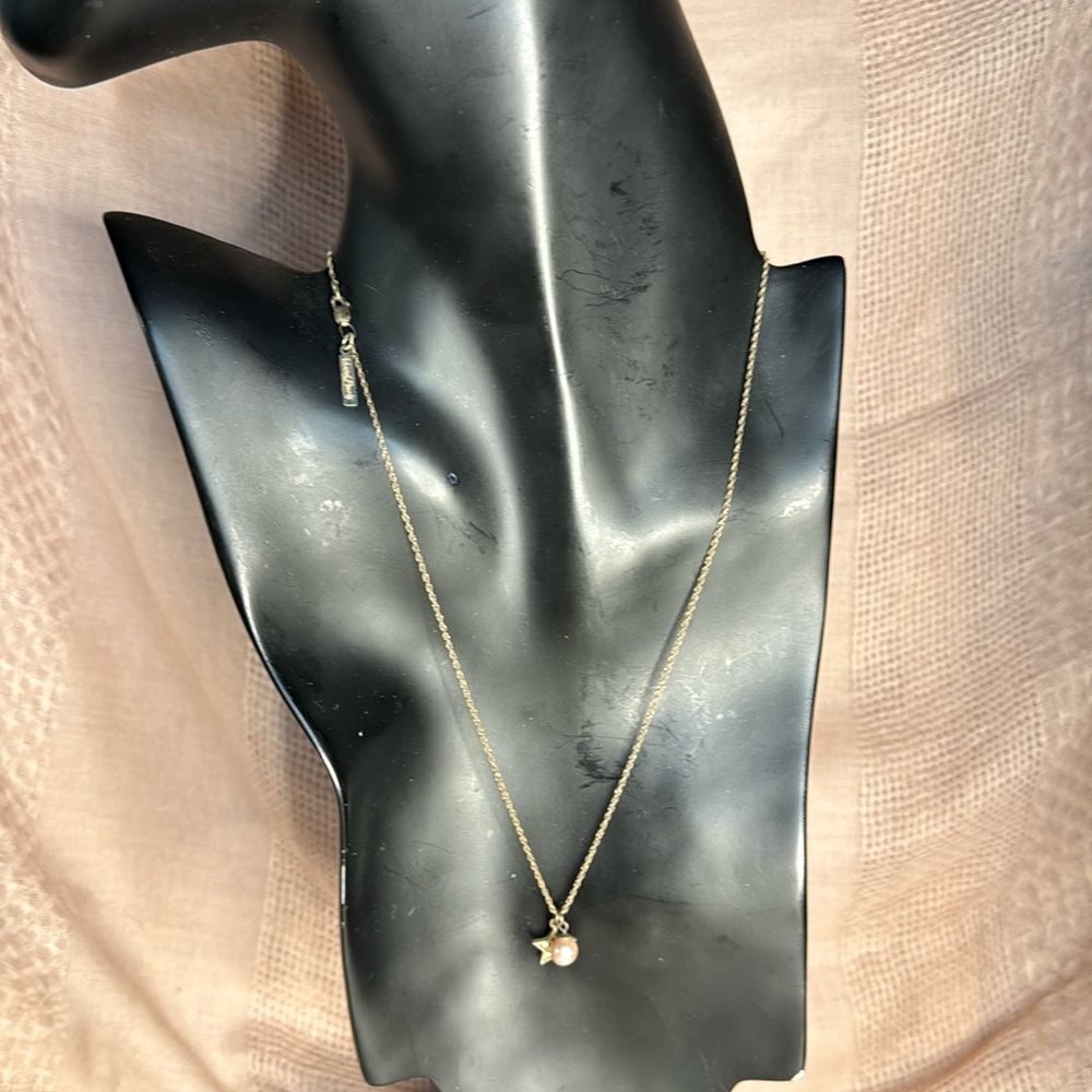Vantel pearls star and pearl necklace
